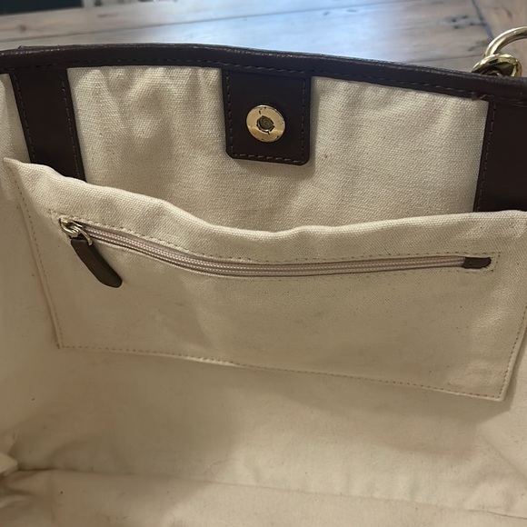 Michael Kors straw summer tote. Removable pouch inside. - Picture 9 of 11